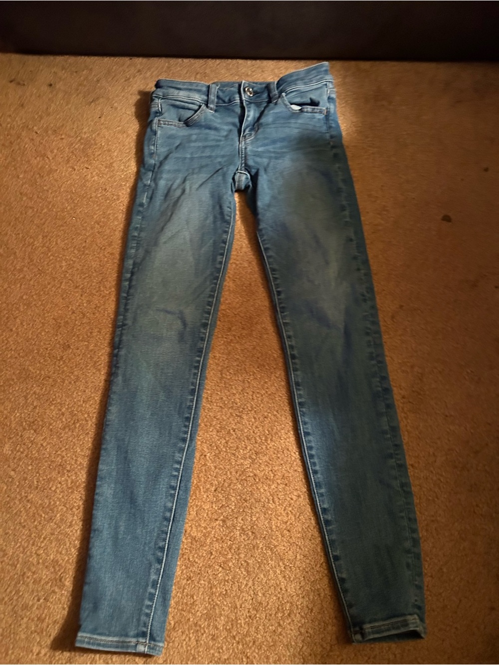 American Eagle Outfitters Skinny Jeans in Medium Blue Wash